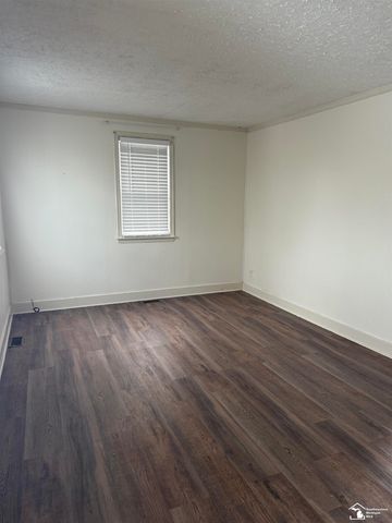 35247 Currier Street, Wayne, MI 48184