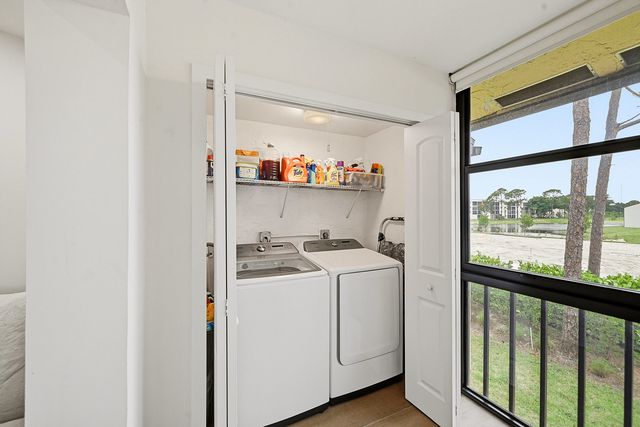 4699 E Lucerne Lakes Boulevard 206, Lake Worth, FL 33467