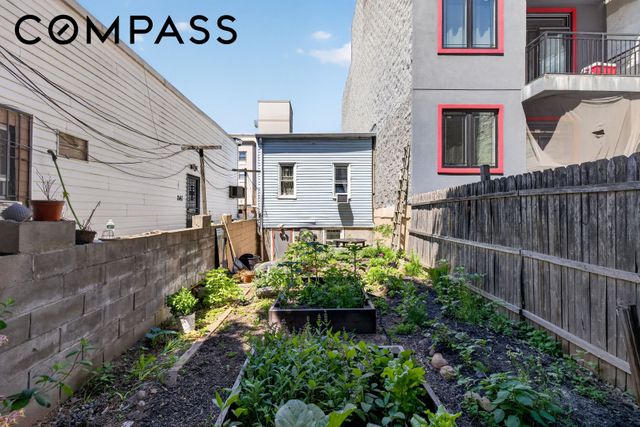 239 Buffalo Avenue, New York City, NY 11213