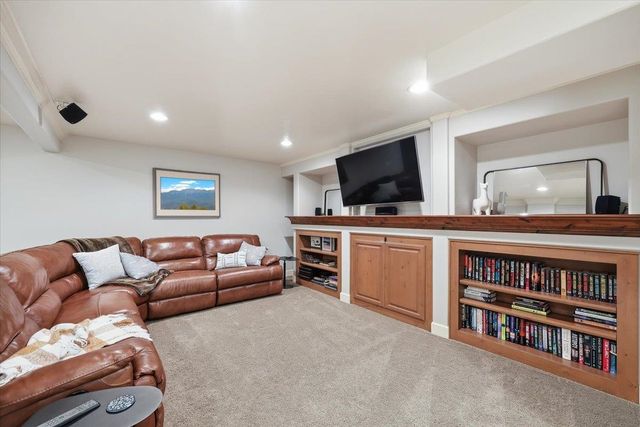 10905 N Acoma Dr, Spokane, WA 99208