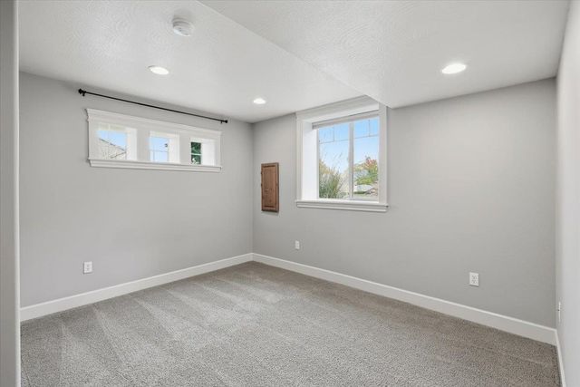 10905 N Acoma Dr, Spokane, WA 99208