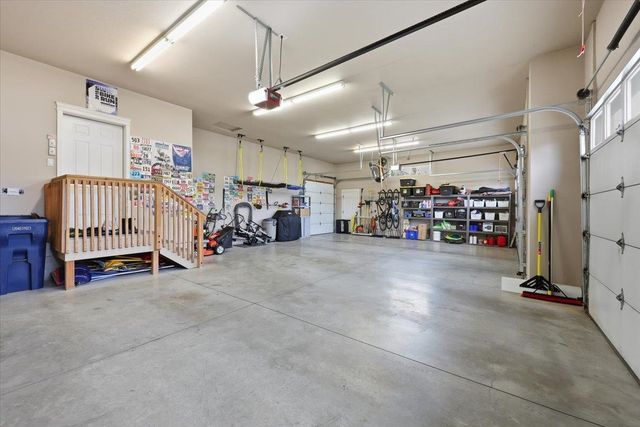 10905 N Acoma Dr, Spokane, WA 99208