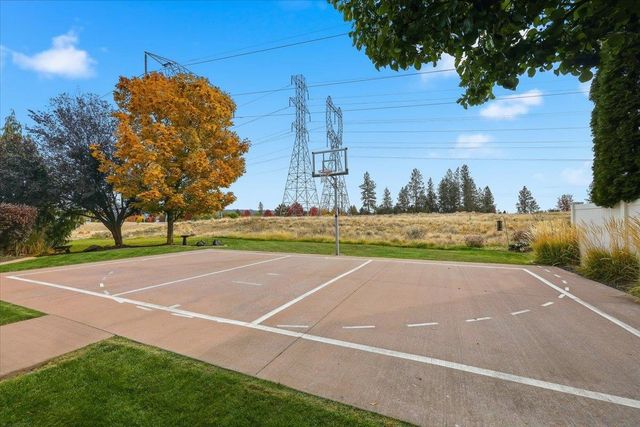 10905 N Acoma Dr, Spokane, WA 99208