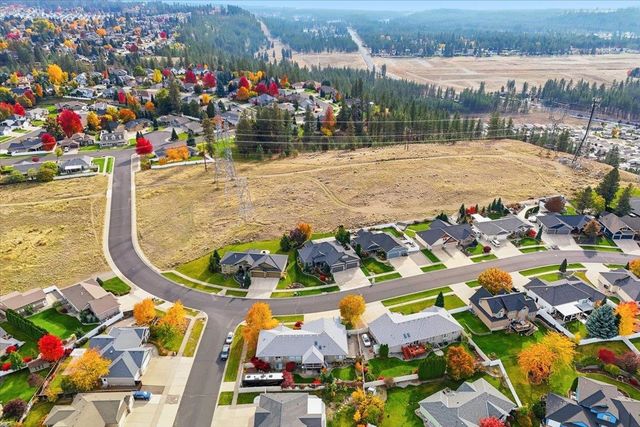 10905 N Acoma Dr, Spokane, WA 99208