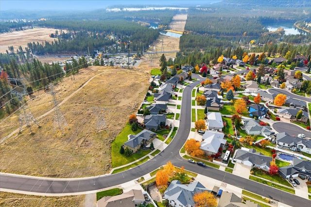 10905 N Acoma Dr, Spokane, WA 99208