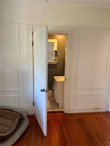 21 Dean Avenue 2, Newport, RI 02840