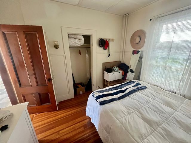 21 Dean Avenue 2, Newport, RI 02840