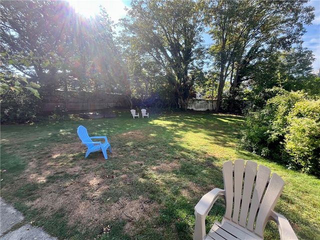 21 Dean Avenue 2, Newport, RI 02840