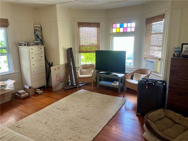 21 Dean Avenue 2, Newport, RI 02840