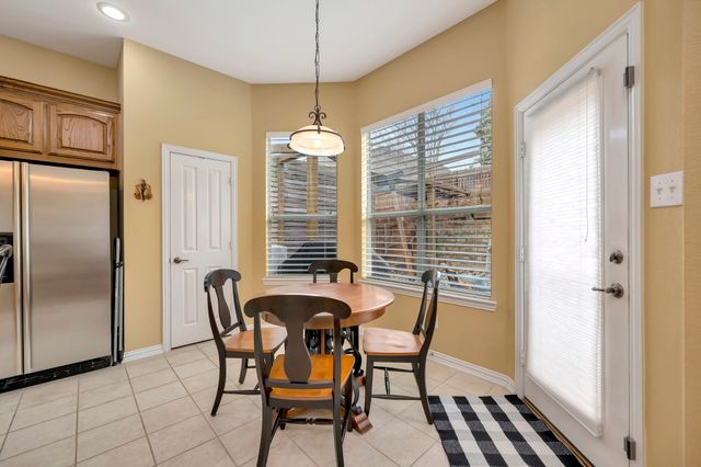 802 Little Cub Way, Euless, TX 76039