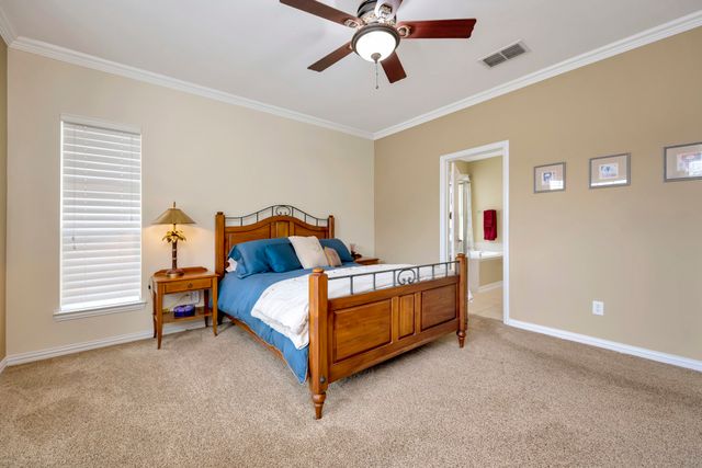 802 Little Cub Way, Euless, TX 76039