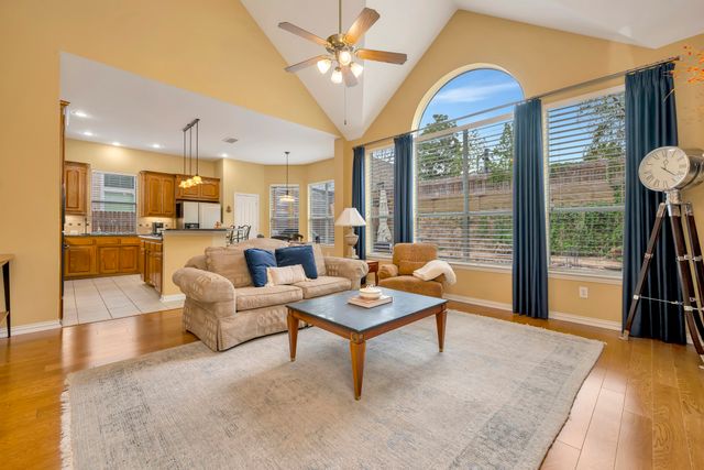 802 Little Cub Way, Euless, TX 76039