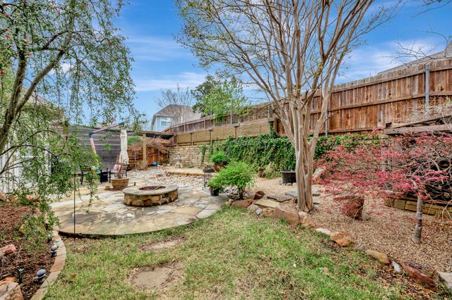 802 Little Cub Way, Euless, TX 76039