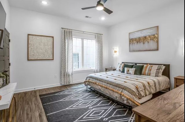 738 Douglas Ave Unit 8, Nashville, TN 37207