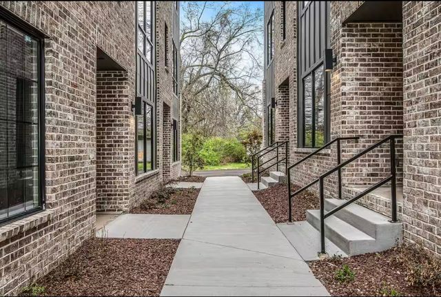 738 Douglas Ave Unit 8, Nashville, TN 37207