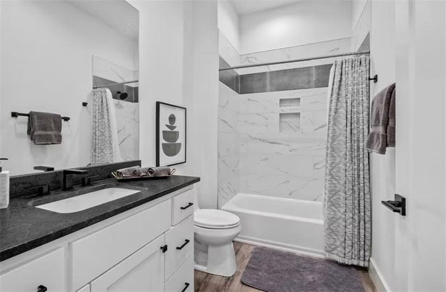 6 Upton Lane, Bella Vista, AR 72714