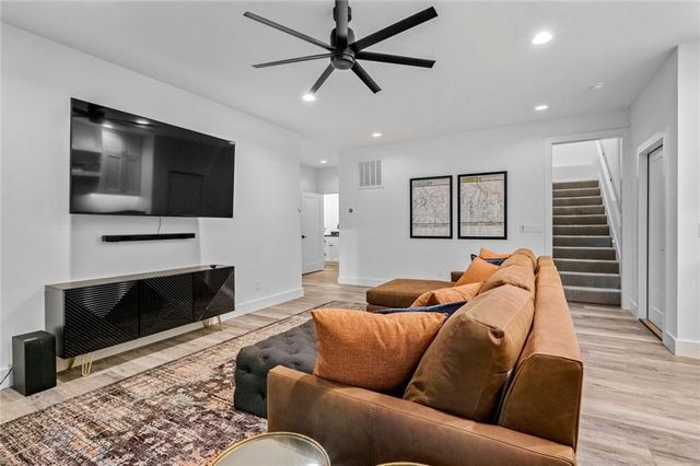 6 Upton Lane, Bella Vista, AR 72714