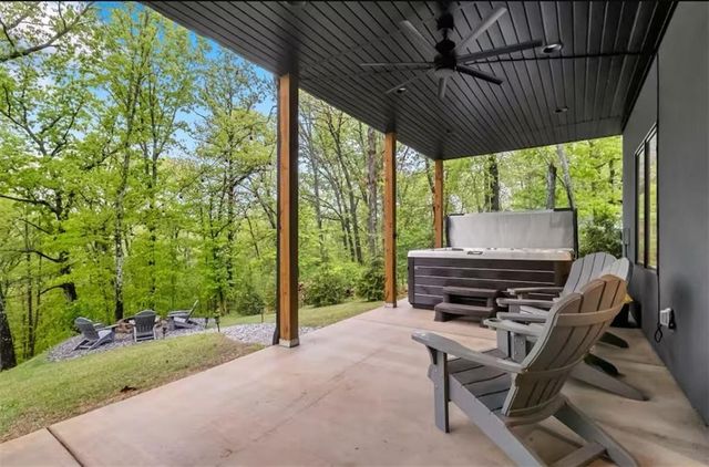 6 Upton Lane, Bella Vista, AR 72714