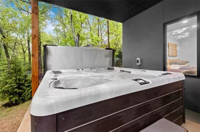 6 Upton Lane, Bella Vista, AR 72714