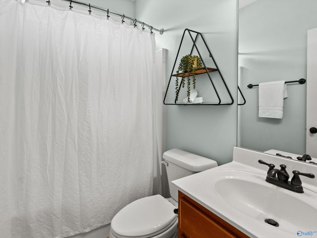 6711 Station View Drive, Owens Cross Roads, AL 35763