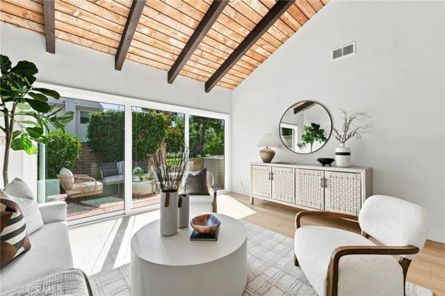 52 Acacia Tree Lane, Irvine, CA 92612