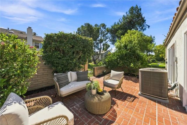 52 Acacia Tree Lane, Irvine, CA 92612