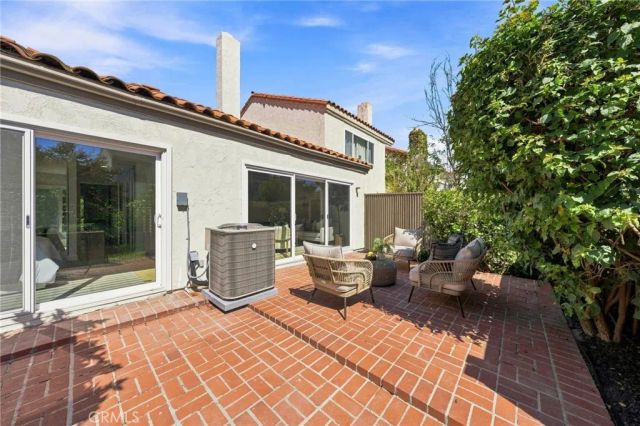 52 Acacia Tree Lane, Irvine, CA 92612