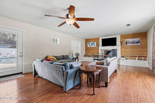 655 SW POINTVIEW Road, Keystone Heights, FL 32656