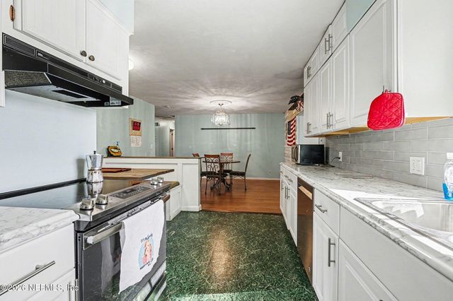 655 SW POINTVIEW Road, Keystone Heights, FL 32656