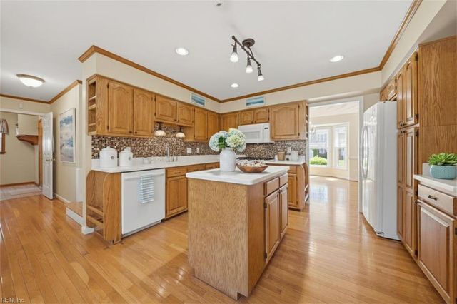 508 Las Gaviotas BLVD, Chesapeake, VA 23322