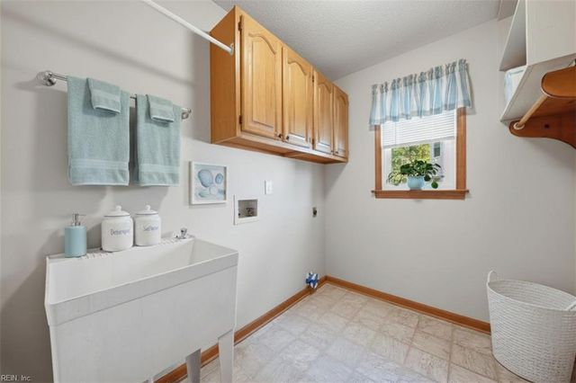 508 Las Gaviotas BLVD, Chesapeake, VA 23322