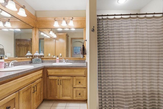 439 Pineview COURT N, Colgate, WI 53017