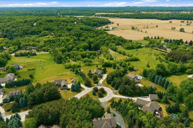 439 Pineview COURT N, Colgate, WI 53017