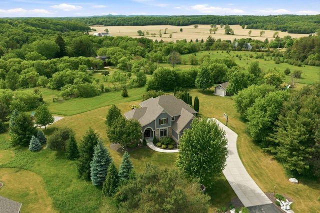 439 Pineview COURT N, Colgate, WI 53017