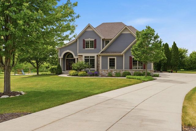439 Pineview COURT N, Colgate, WI 53017
