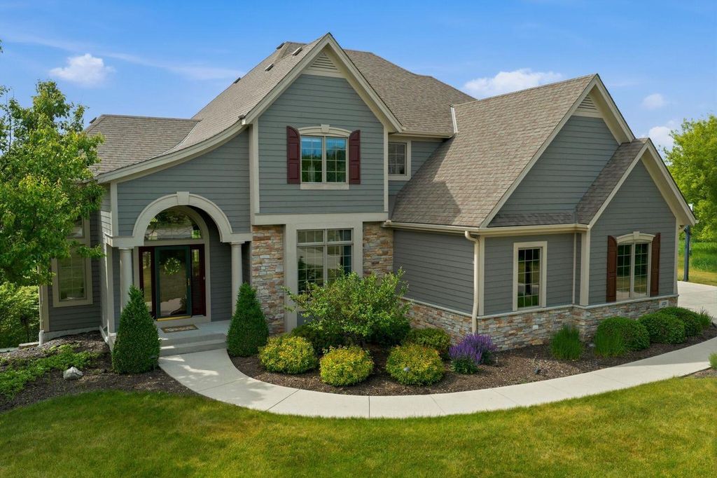 439 Pineview COURT N, Colgate, WI 53017