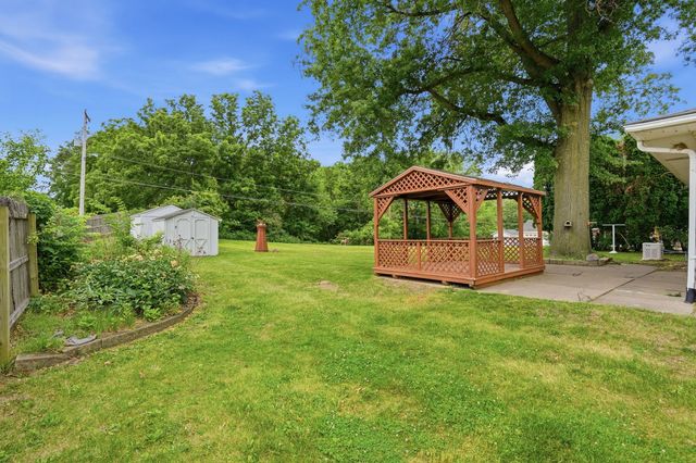402 Bruce Avenue, Milan, IL 61264