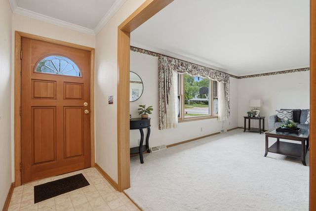 402 Bruce Avenue, Milan, IL 61264