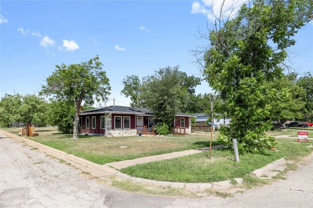 2411 Belmeade Avenue, Brownwood, TX 76801
