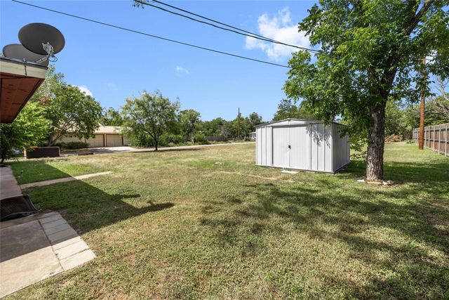 2411 Belmeade Avenue, Brownwood, TX 76801