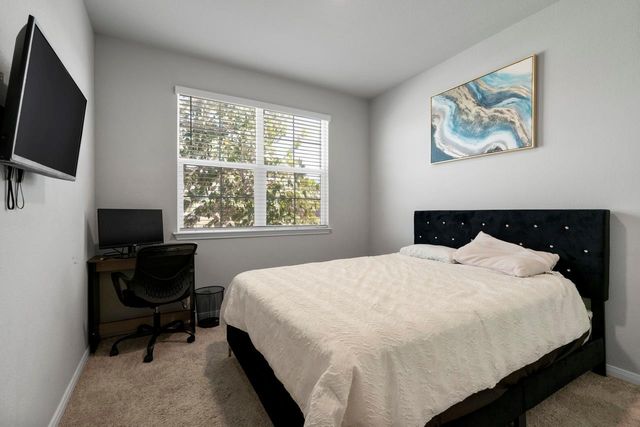 212 Apache Plum DR, Kyle, TX 78640