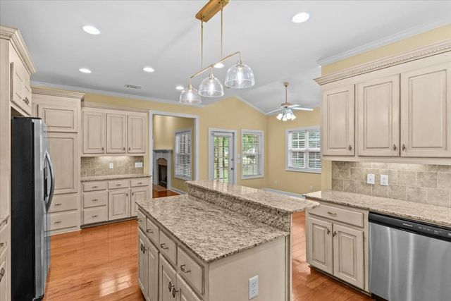 623 Prestwick Dr, Dothan, AL 36305