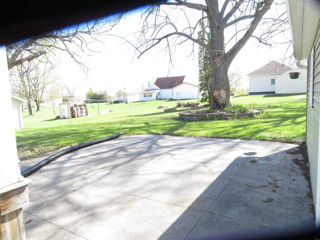 302 1st Street, Parkersburg, IA 50665