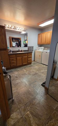 302 1st Street, Parkersburg, IA 50665