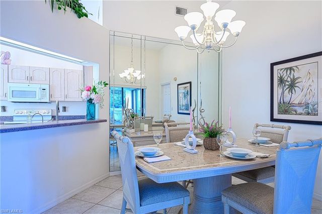 613 BEACHWALK CIR J, Naples, FL 34108
