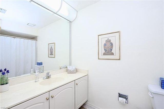 613 BEACHWALK CIR J, Naples, FL 34108