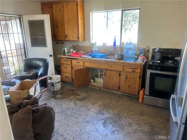 1875 Vine, San Bernardino, CA 92411