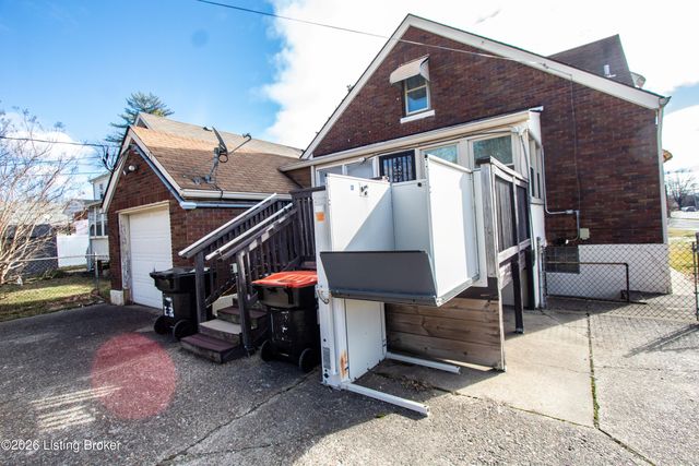 1203 Larue Ave, Louisville, KY 40213