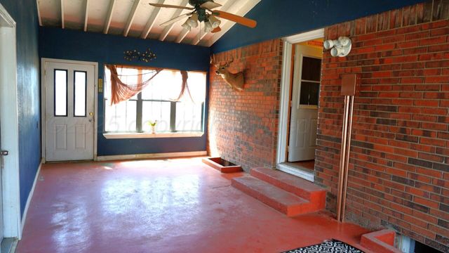 7005 Co Rd D, Texhoma, TX 73949