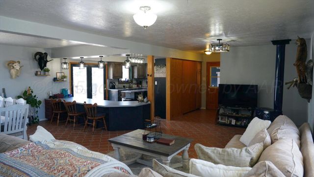 7005 Co Rd D, Texhoma, TX 73949